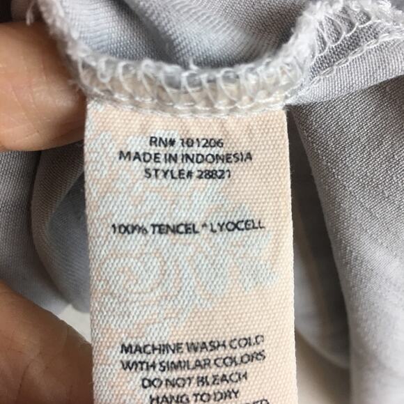 Soft Surroundings Gray Chambray Short Sleeve Button Dwon XS - Picture 6 of 8